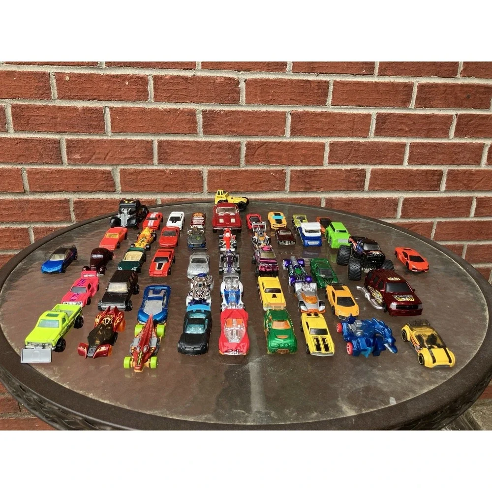 Huge Lot of 40+ Pieces Vintage Matchbox-Hot Wheels Original